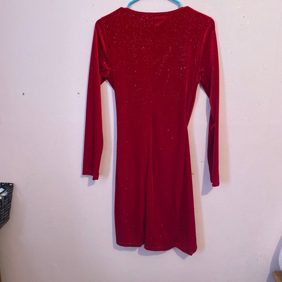 Red - Picture 2 of 3